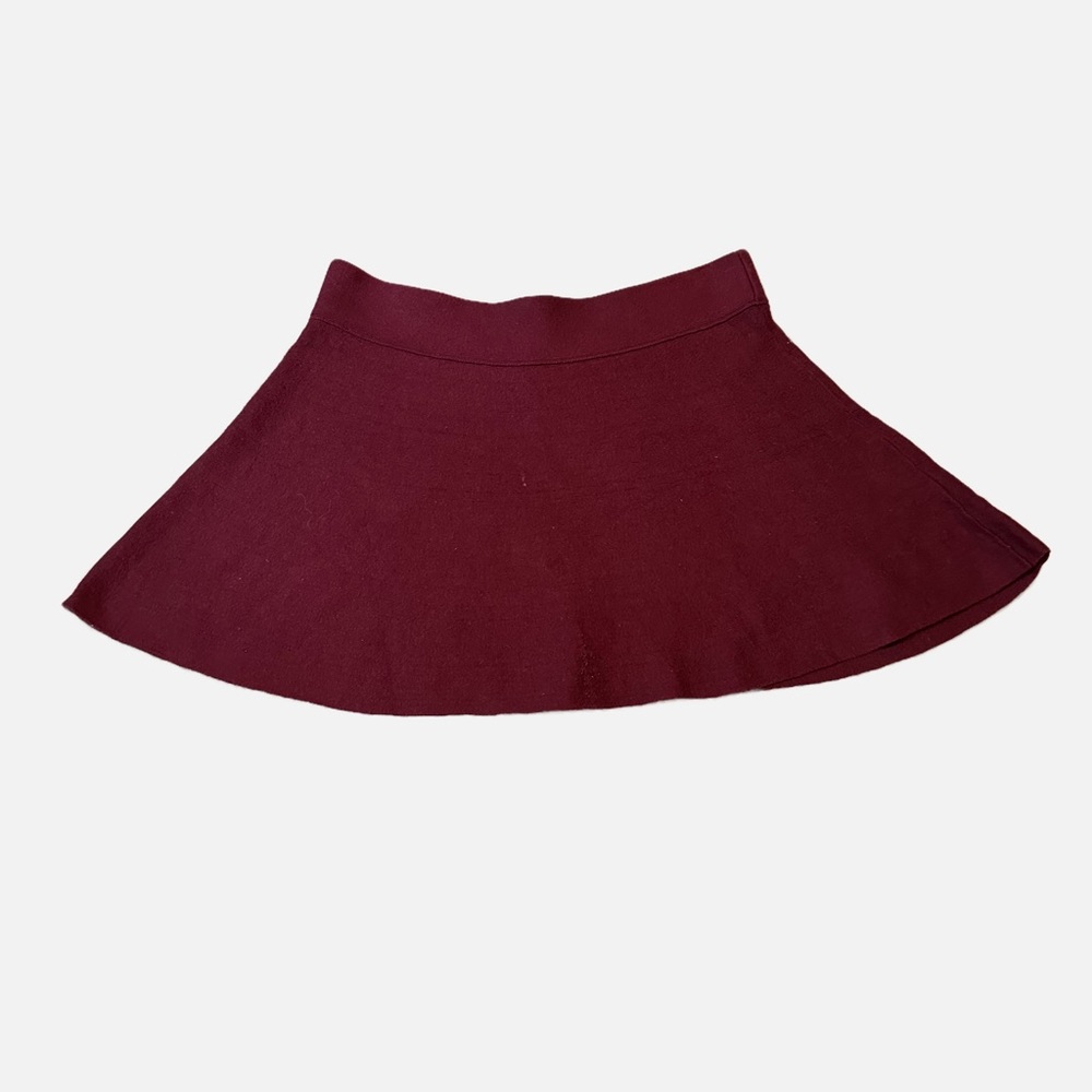 Aritzia Talula burgundy mini skirt